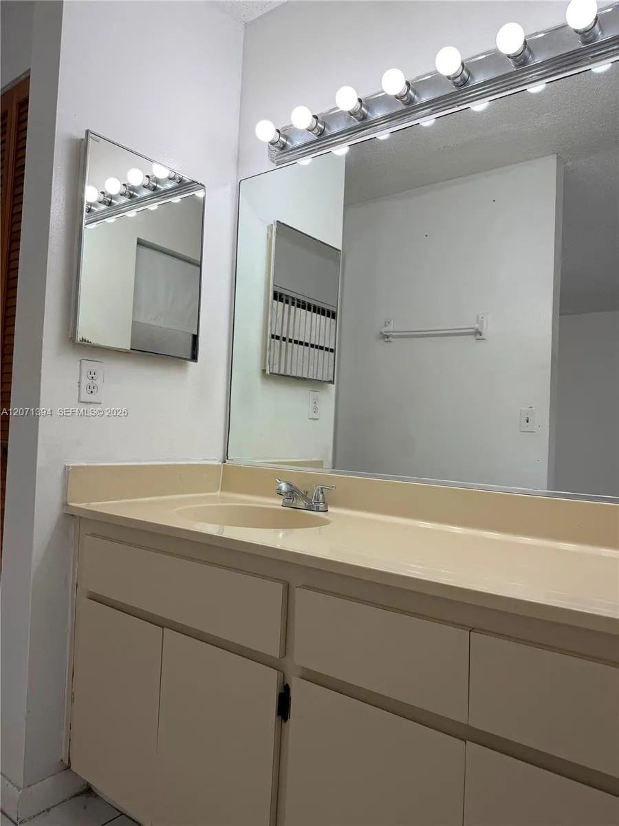 9015 SW 125th Ave #N102 Miami, FL 33186