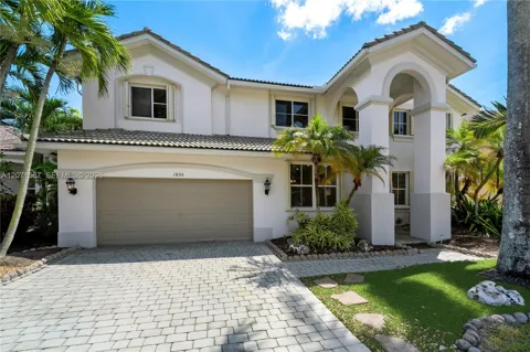 1855 Hidden Trail Ln