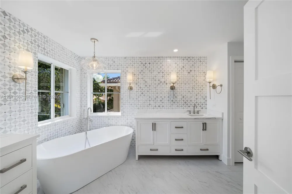 1855 Hidden Trail Ln Weston, FL 33327