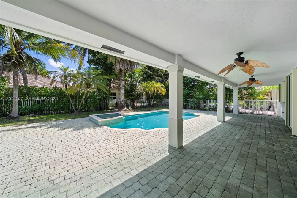 1855 Hidden Trail Ln Weston, FL 33327