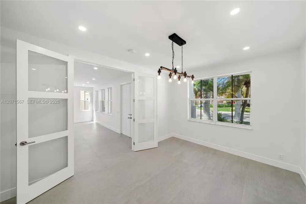 1855 Hidden Trail Ln Weston, FL 33327