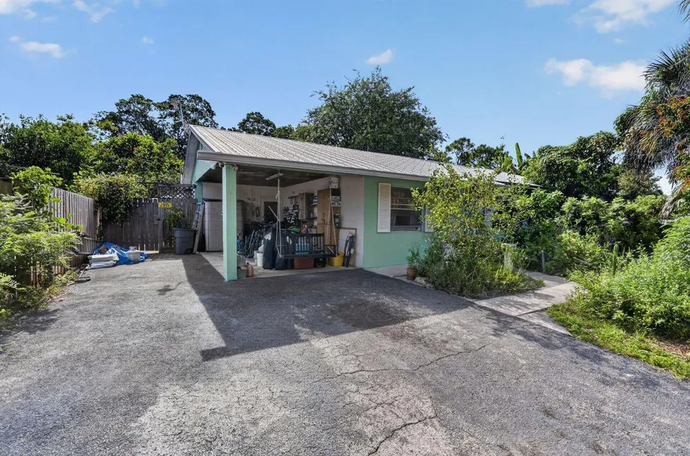 303 S DELAWARE BOULEVARD Jupiter, FL 33458
