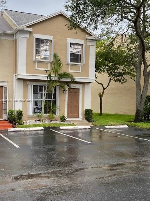 2864 Cambridge Ln Cooper City, FL 33026