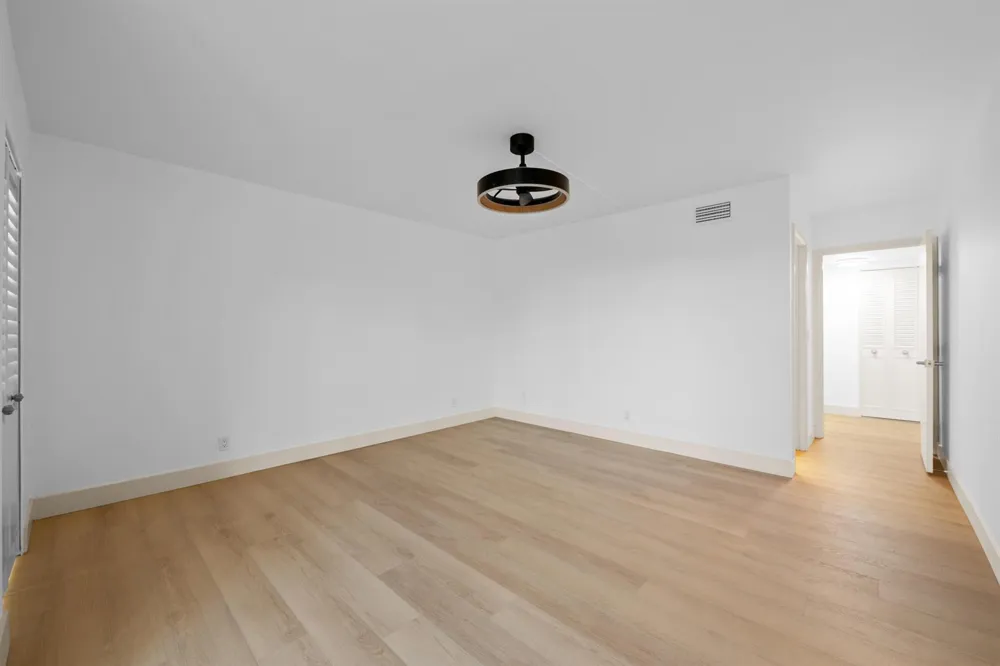 370 NW 76TH AVENUE #204 Margate, FL 33063
