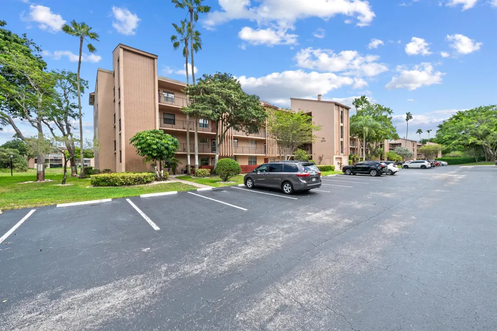 370 NW 76TH AVENUE #204 Margate, FL 33063