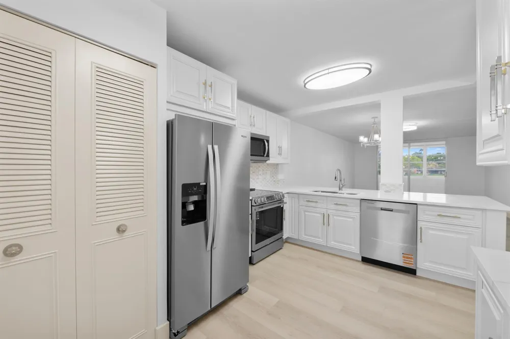 370 NW 76TH AVENUE #204 Margate, FL 33063