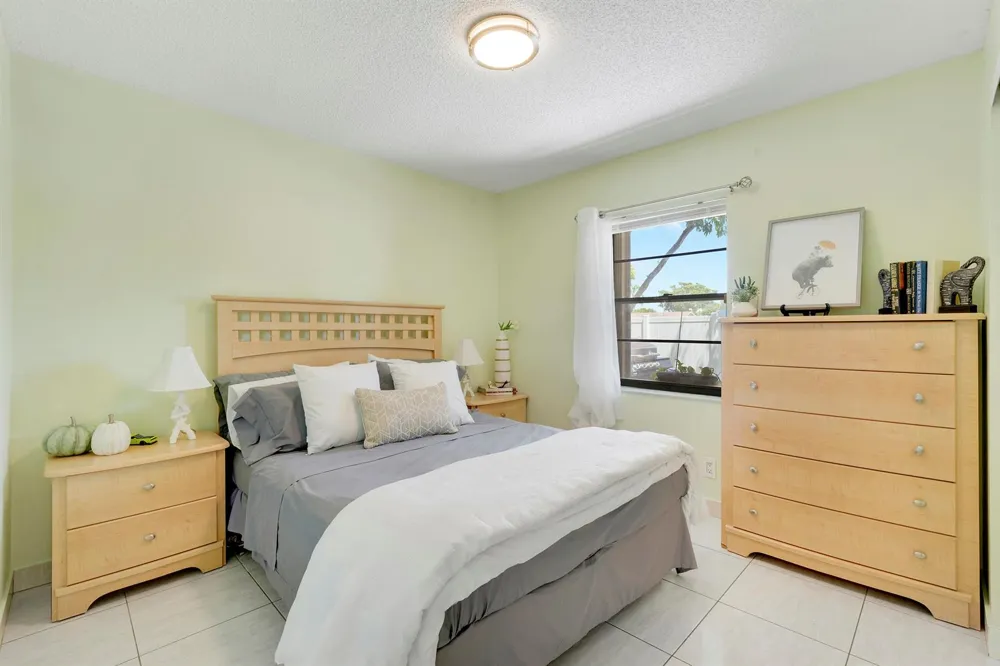 9235 Saddlecreek Drive Boca Raton, FL 33496