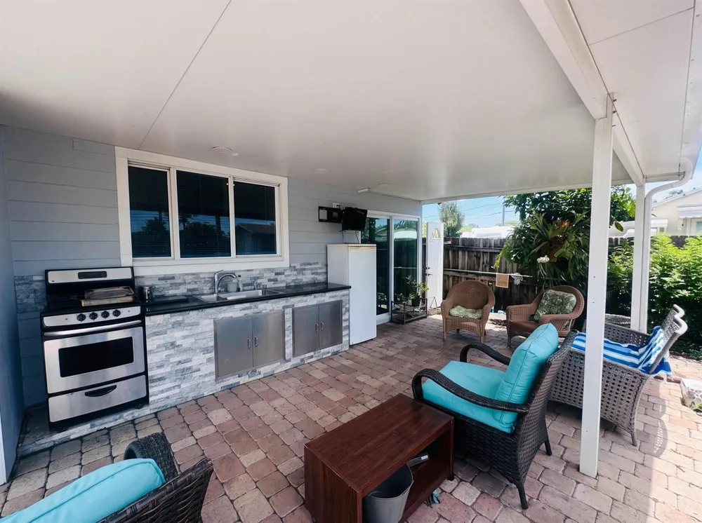3718 COCONUT ROAD #A Palm Springs, FL 33461
