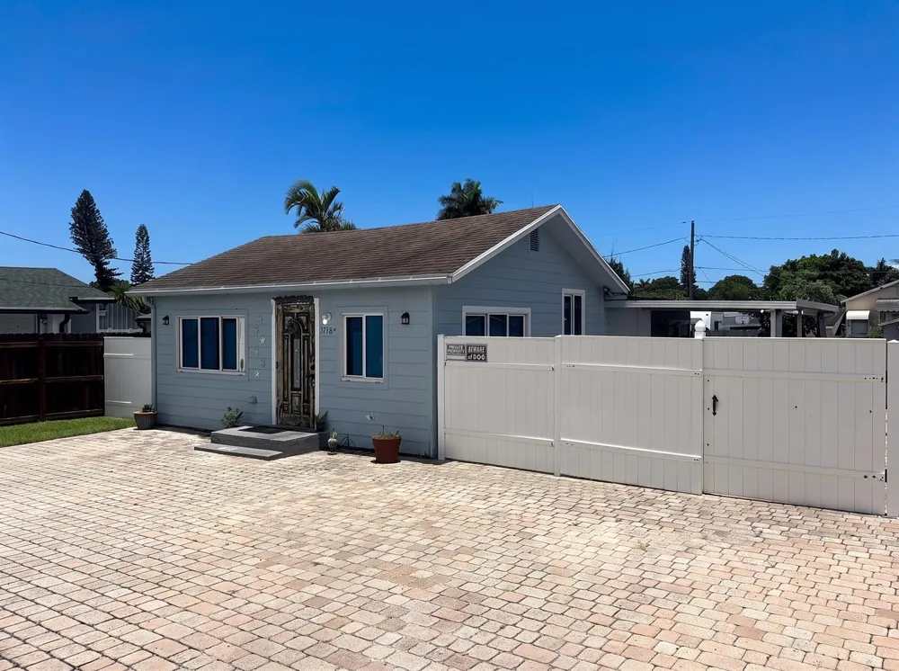 3718 COCONUT ROAD #A Palm Springs, FL 33461