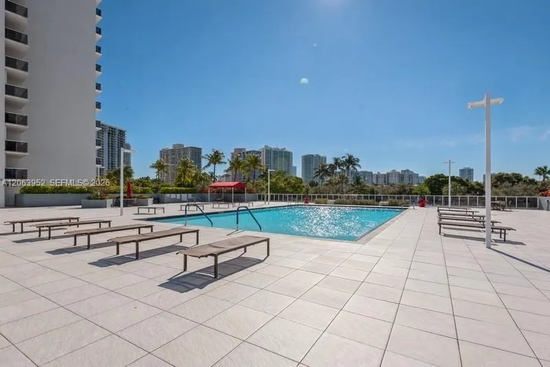 3675 Country Club Dr #2208 Aventura, FL 33180