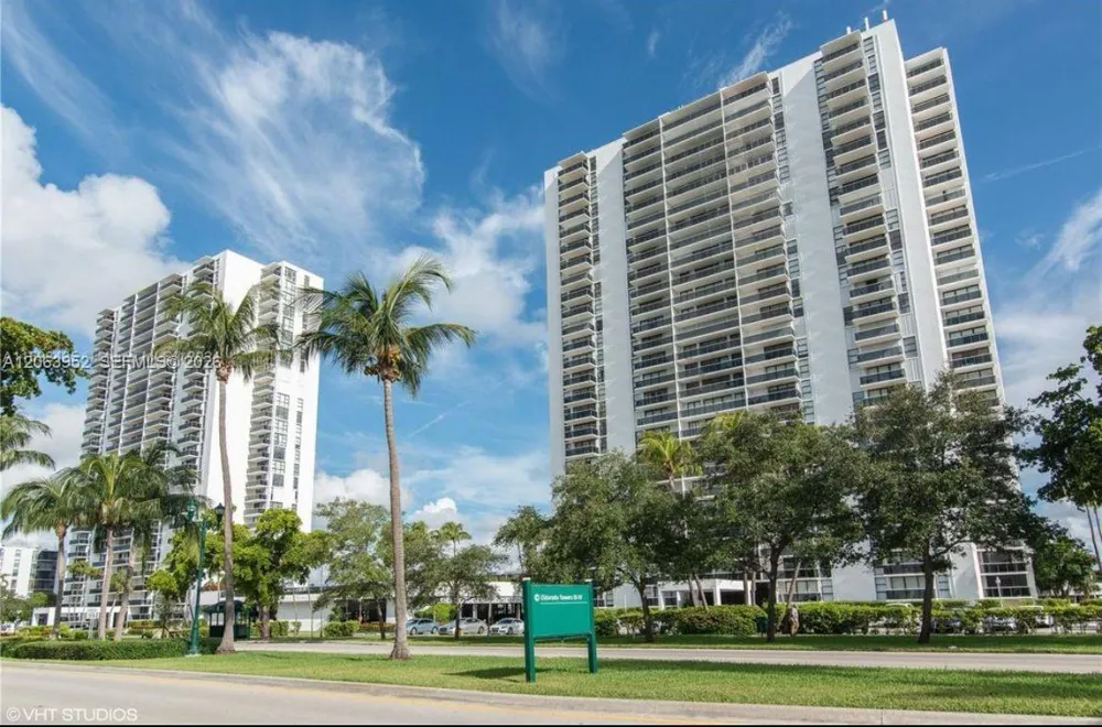 3675 Country Club Dr #2208 Aventura, FL 33180