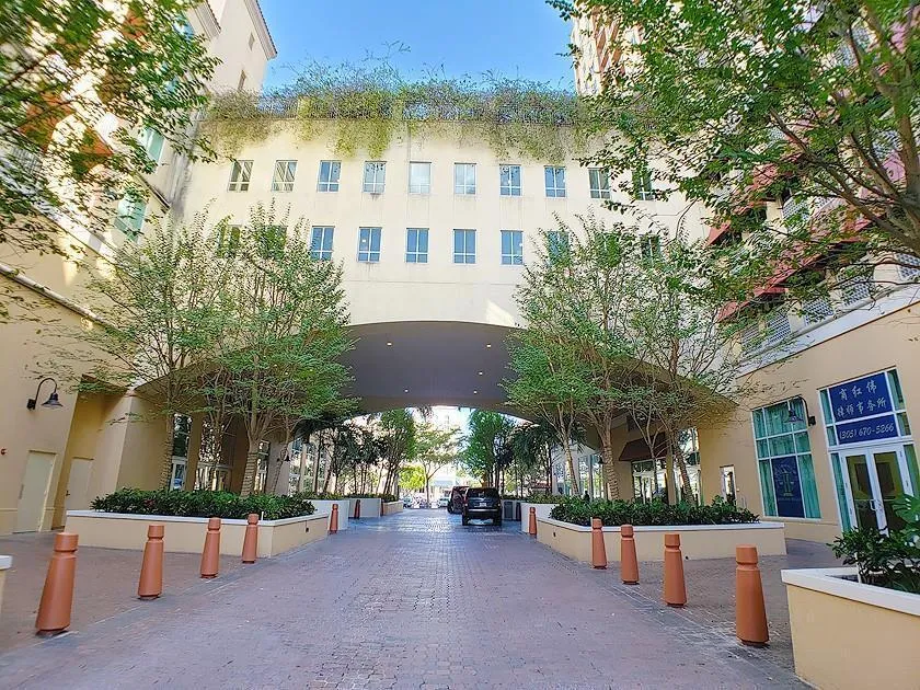 7355 SW 89th Street #427N Miami, FL 33156