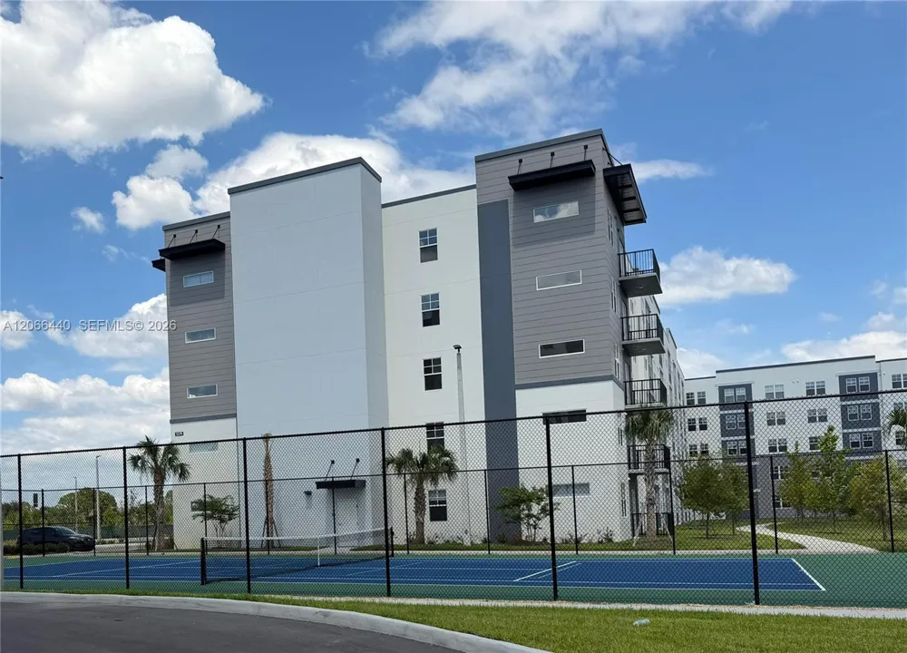 5563 Millenia Park #201 Orlando, FL 32839