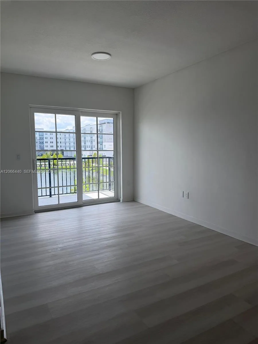 5563 Millenia Park #201 Orlando, FL 32839