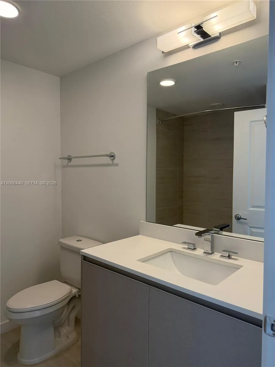 5563 Millenia Park #201 Orlando, FL 32839