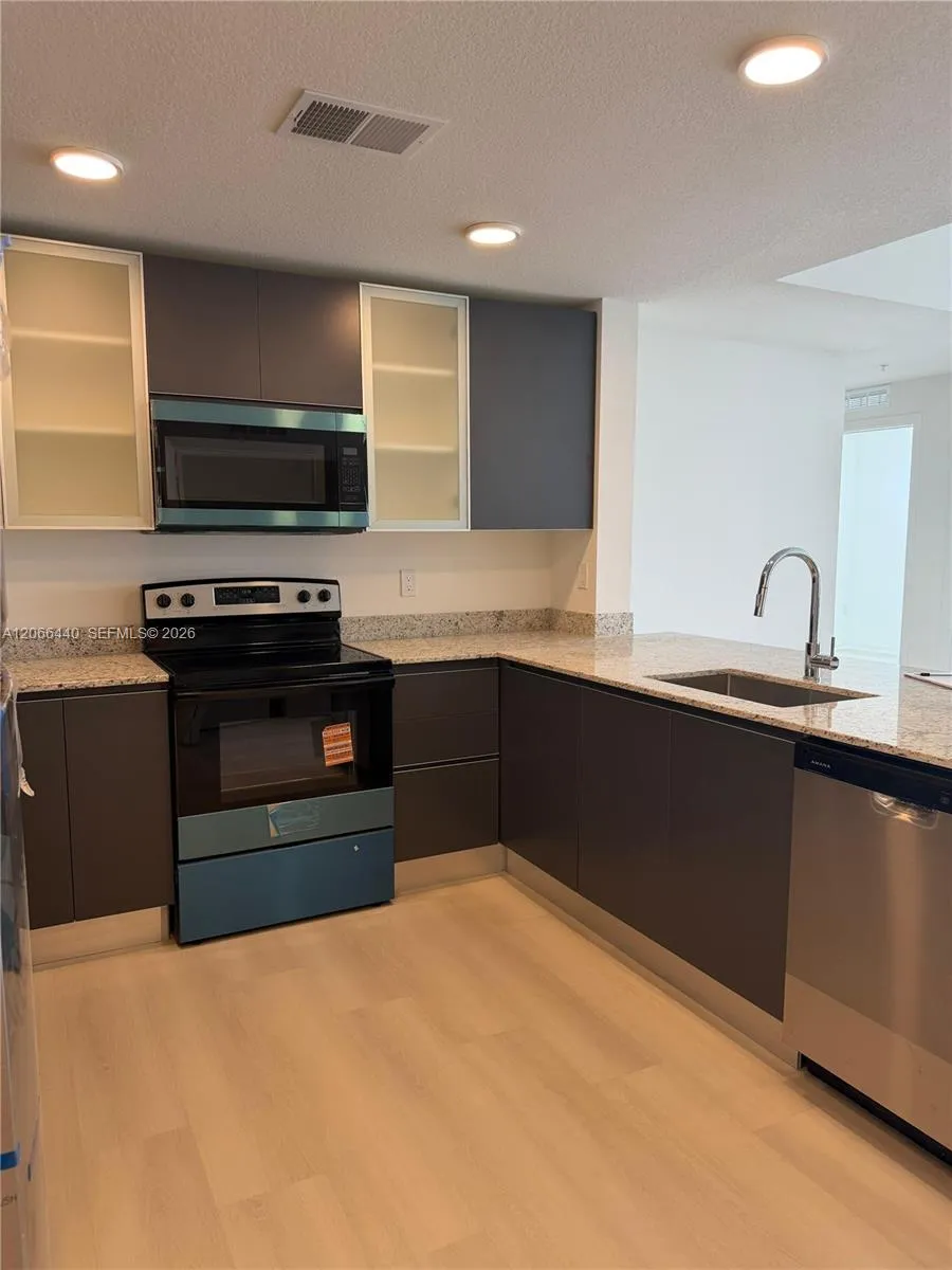 5563 Millenia Park #201 Orlando, FL 32839