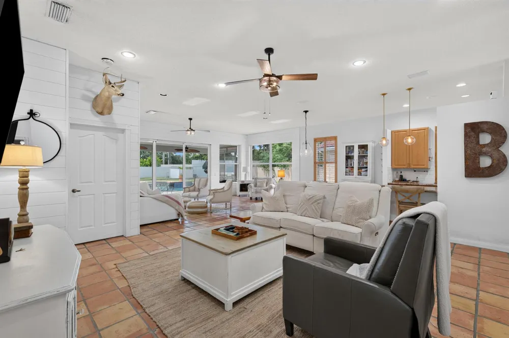 218 HAMPTON COURT Jupiter, FL 33458