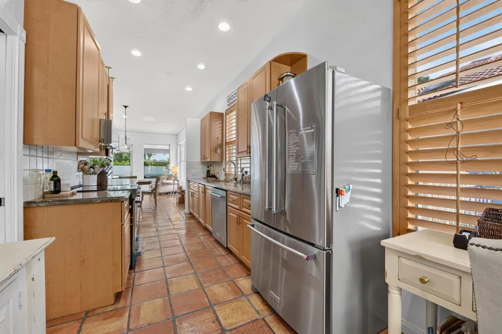 218 HAMPTON COURT Jupiter, FL 33458