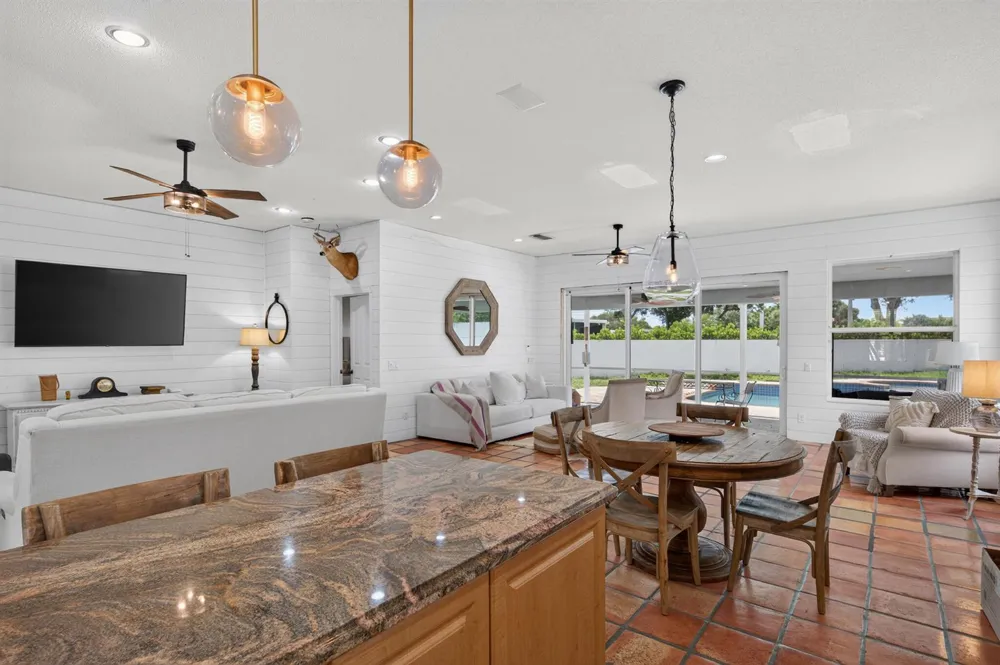 218 HAMPTON COURT Jupiter, FL 33458