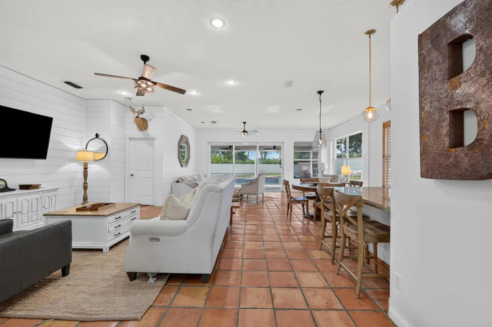 218 HAMPTON COURT Jupiter, FL 33458