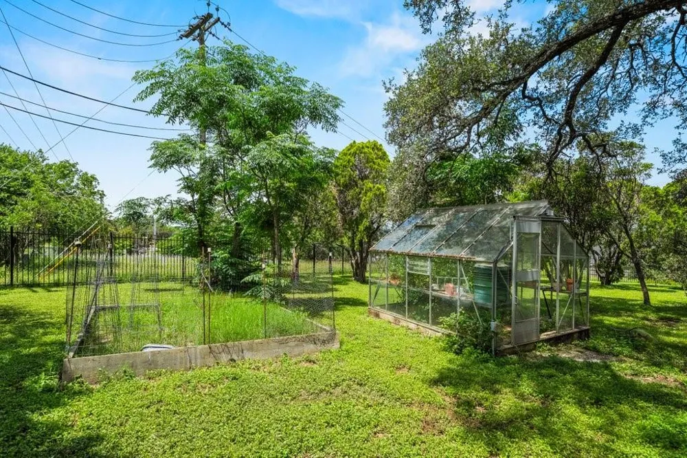 110 W Sierra Circle San Marcos, TX 78666