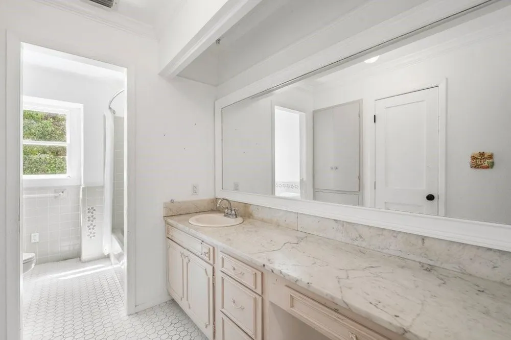 110 W Sierra Circle San Marcos, TX 78666