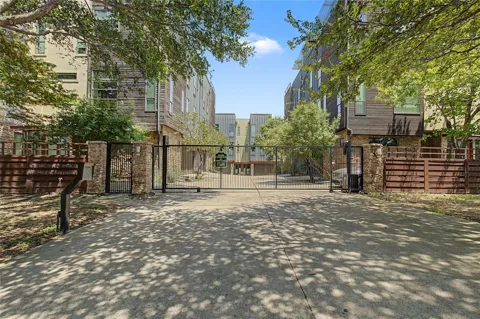 432 Trinity River Circle