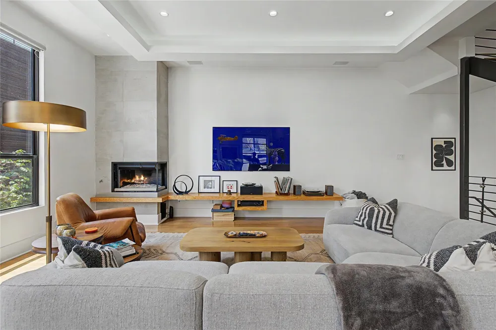 432 Trinity River Circle Dallas, TX 75203