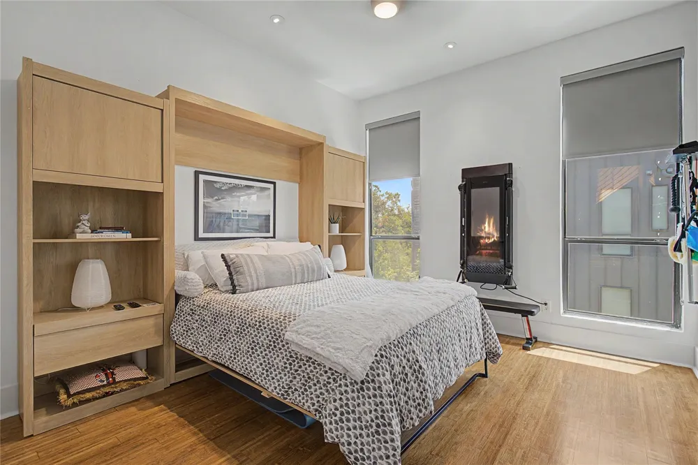432 Trinity River Circle Dallas, TX 75203