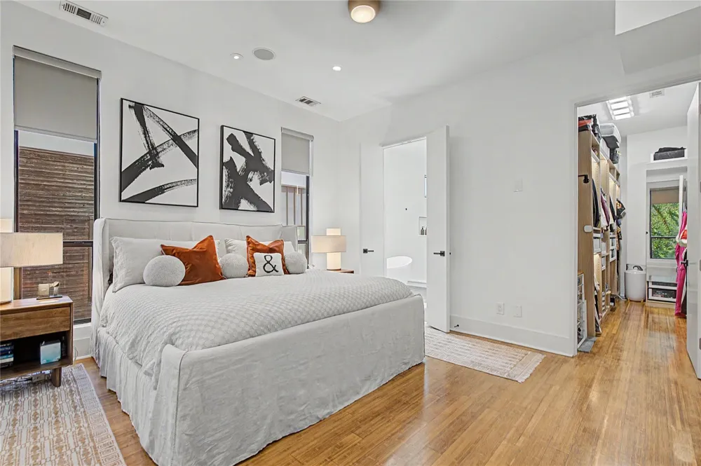 432 Trinity River Circle Dallas, TX 75203