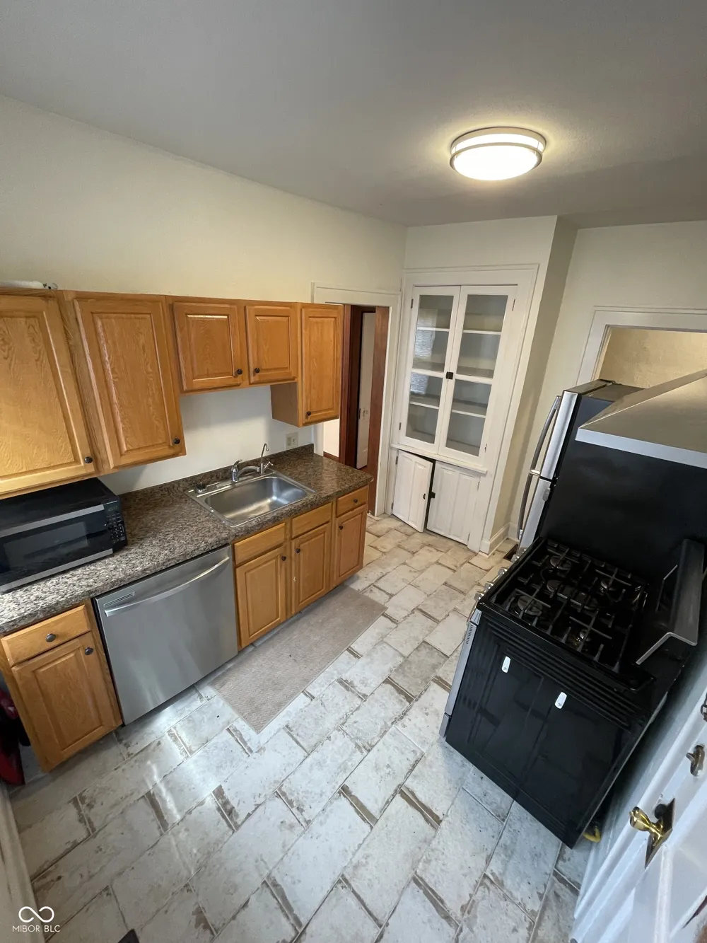 537 E 11th Street #1 Indianapolis, IN 46202