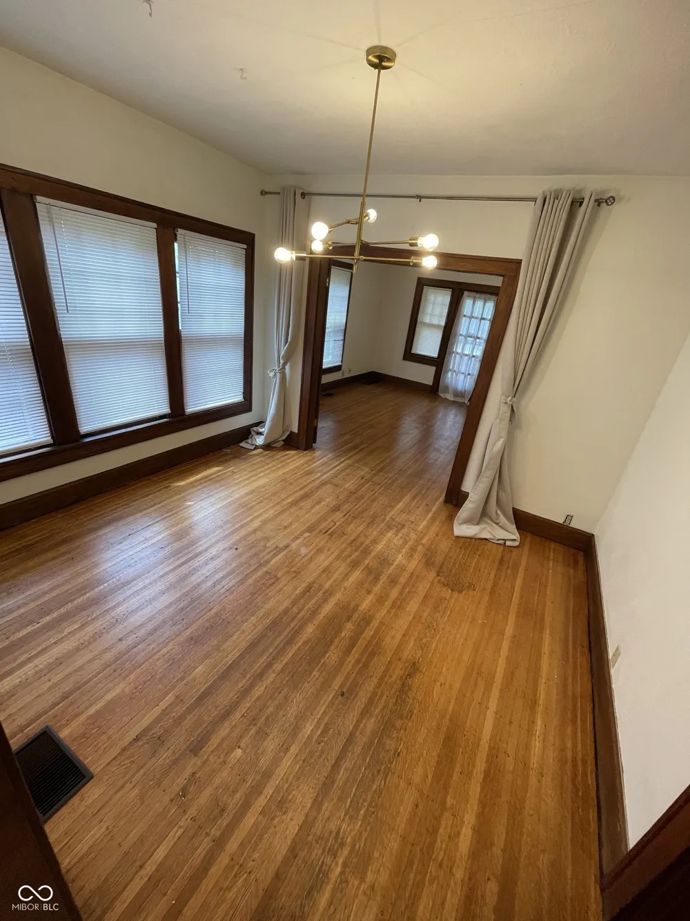 537 E 11th Street #1 Indianapolis, IN 46202