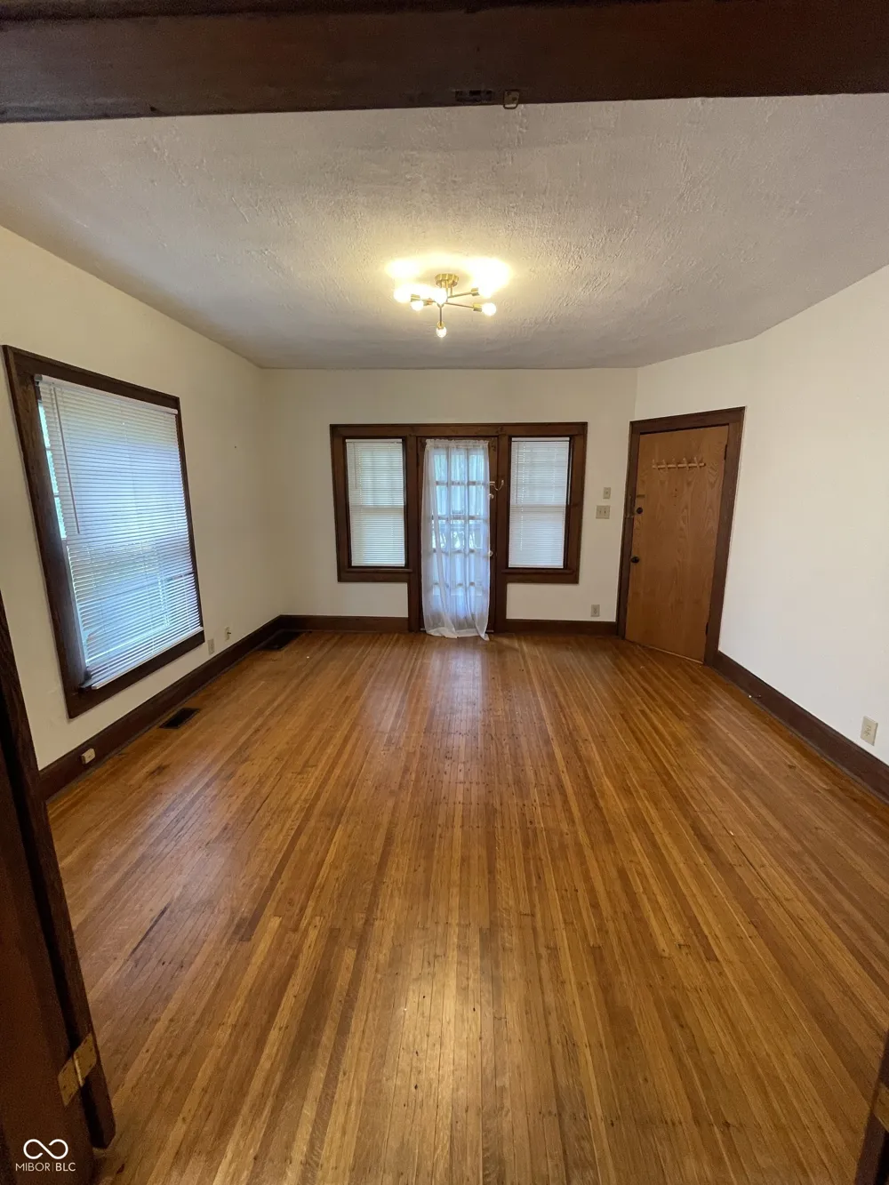 537 E 11th Street #1 Indianapolis, IN 46202