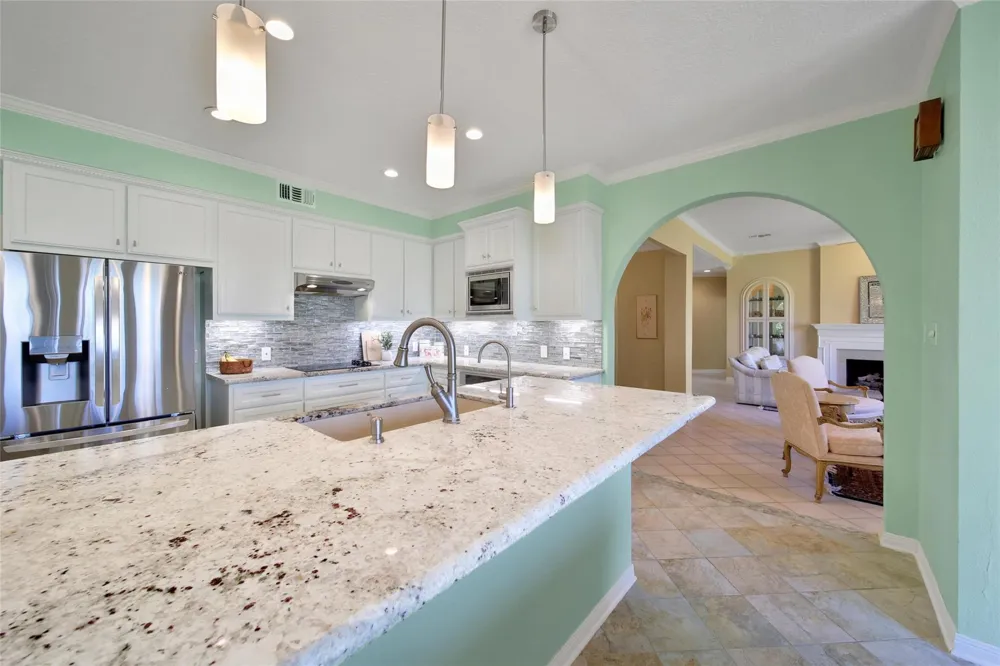 142 Lakeside Drive Conroe, TX 77356