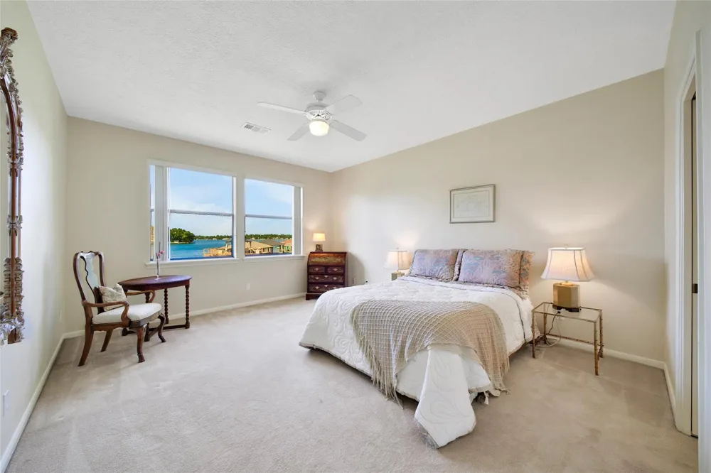 142 Lakeside Drive Conroe, TX 77356