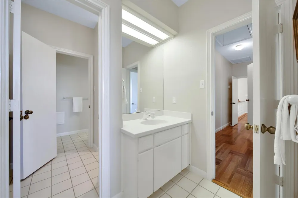 142 Lakeside Drive Conroe, TX 77356