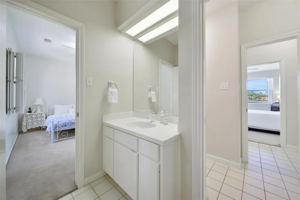 142 Lakeside Drive Conroe, TX 77356