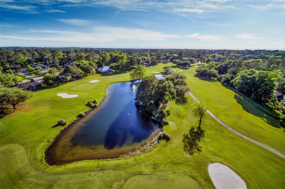 142 Lakeside Drive Conroe, TX 77356