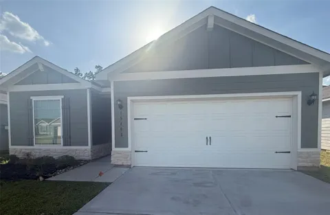 15463 Maple Terrace Drive