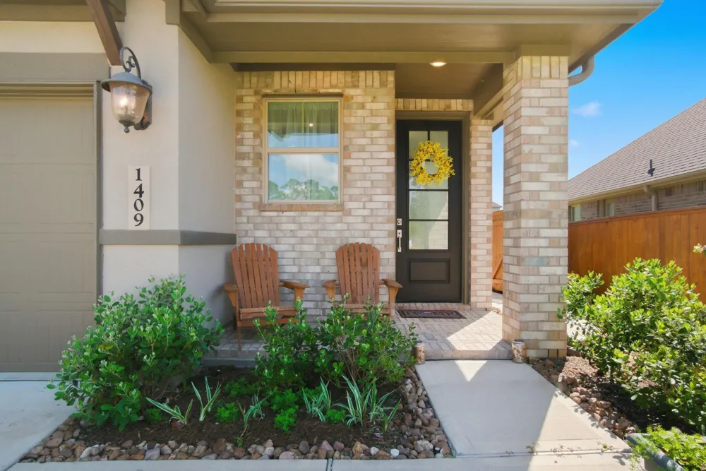 1409 Northwood Bluff Lane Pinehurst, TX 77362