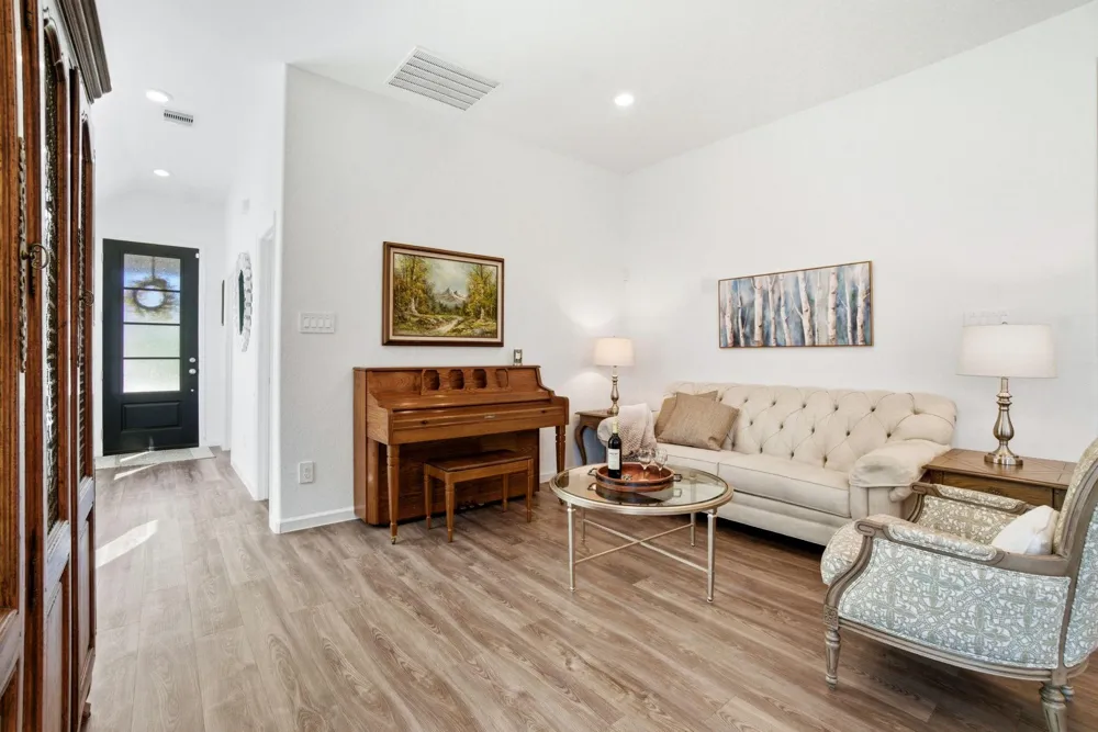 1409 Northwood Bluff Lane Pinehurst, TX 77362