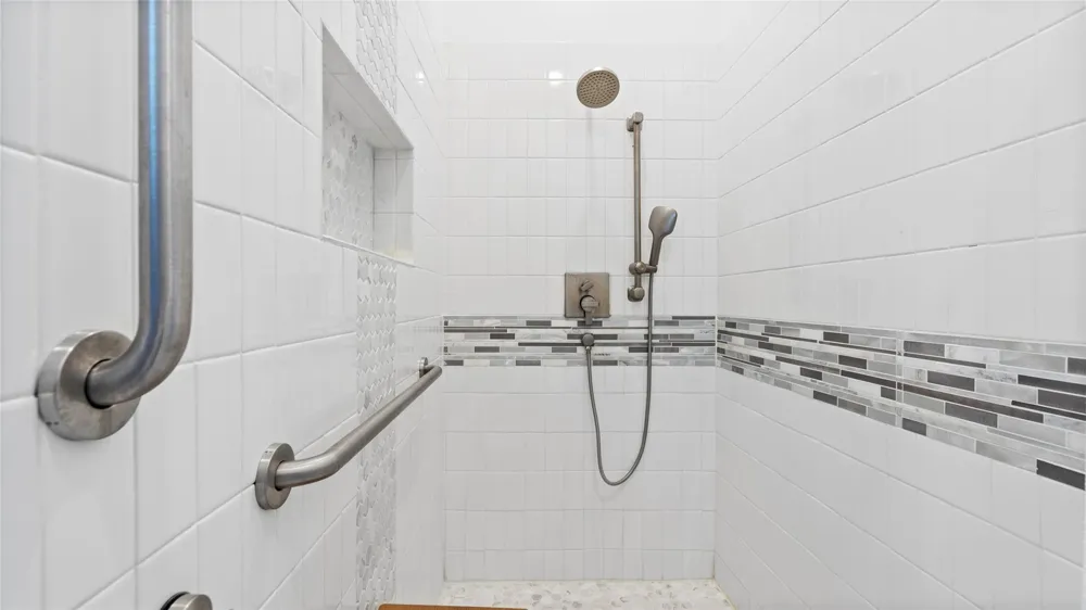 4821 E Nasa Parkway #11SW Seabrook, TX 77586