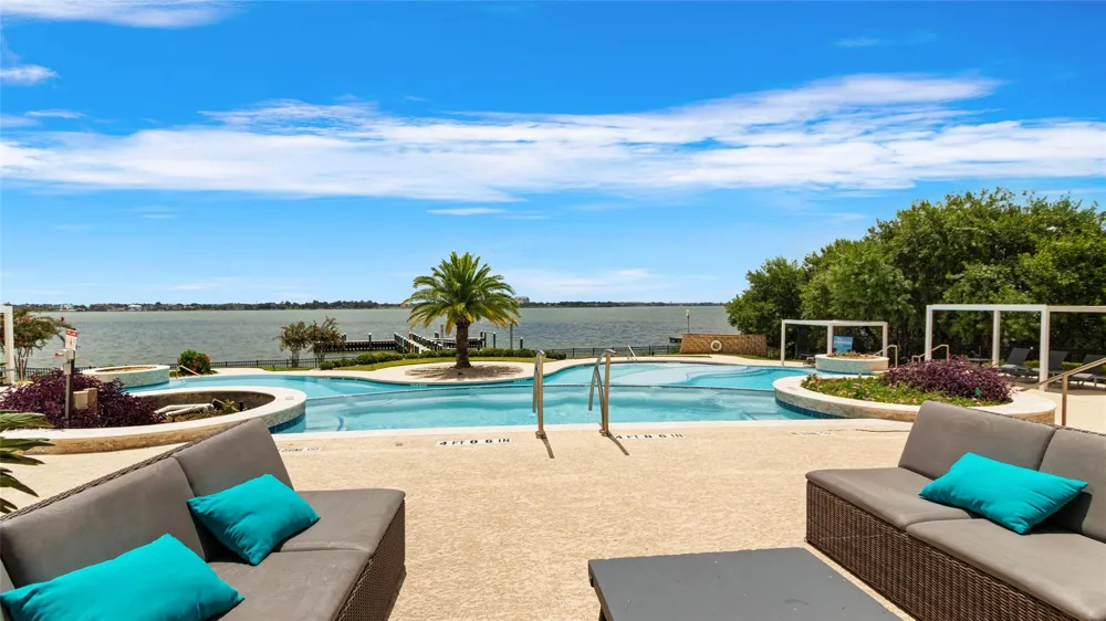 4821 E Nasa Parkway #11SW Seabrook, TX 77586
