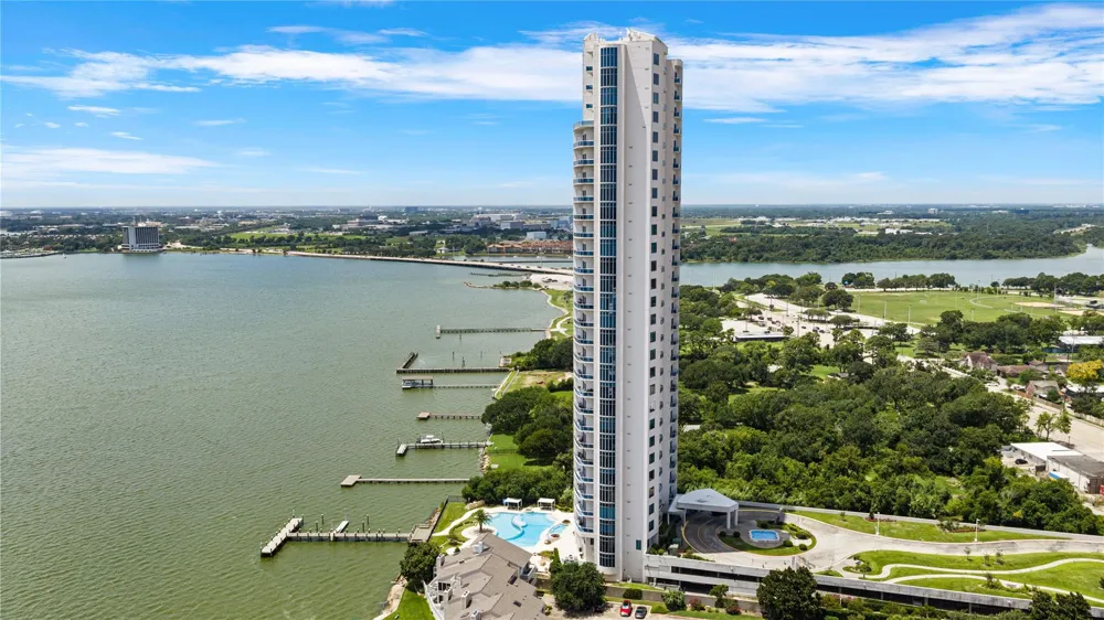 4821 E Nasa Parkway #11SW Seabrook, TX 77586