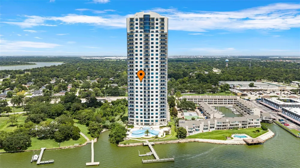 4821 E Nasa Parkway #11SW Seabrook, TX 77586
