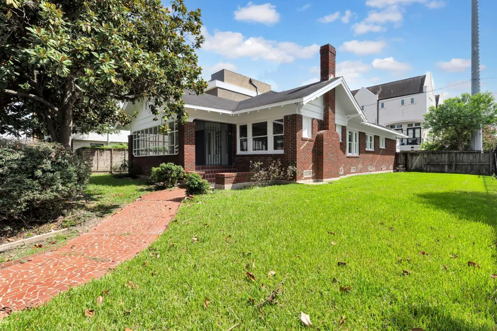 1702 Ruth Street Houston, TX 77004