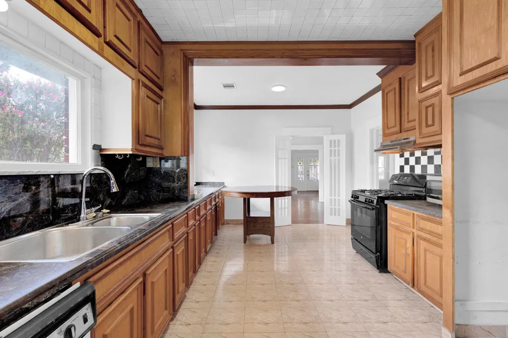 1702 Ruth Street Houston, TX 77004