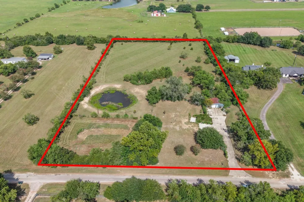 18106 Domino Road Waller, TX 77484