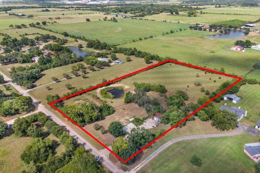 18106 Domino Road Waller, TX 77484