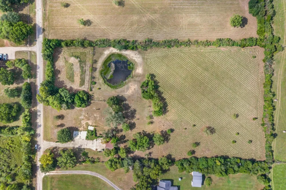 18106 Domino Road Waller, TX 77484